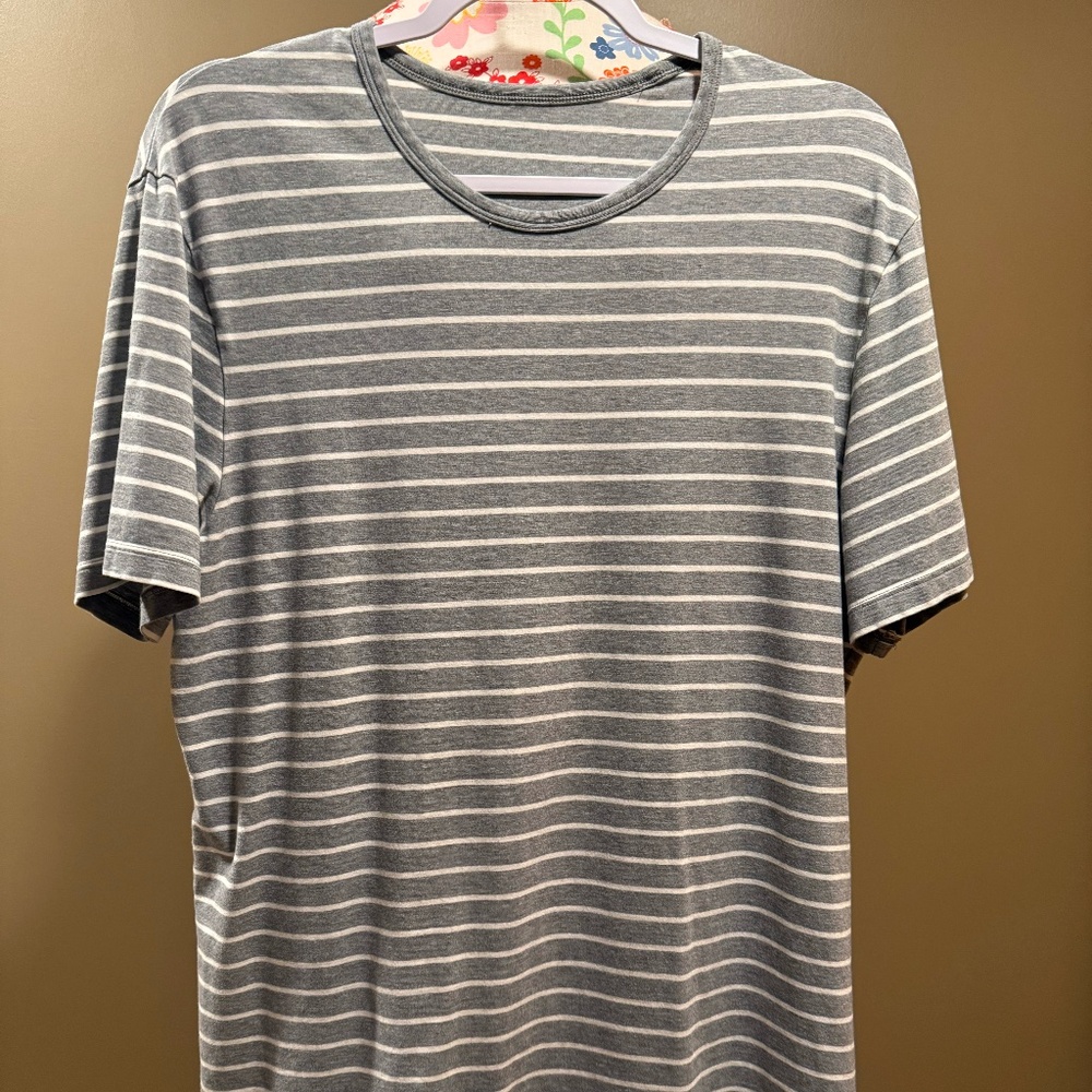 Lululemon - Picture 1 of 2